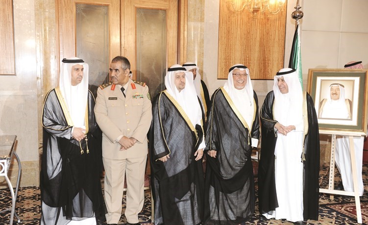 الشيخ علي الجراح مهنئا ﻿