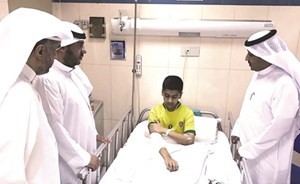  الاطمئنان على صحة احد الذين تعرضوا للحادث