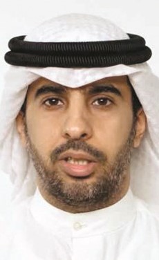 علي الخميس﻿