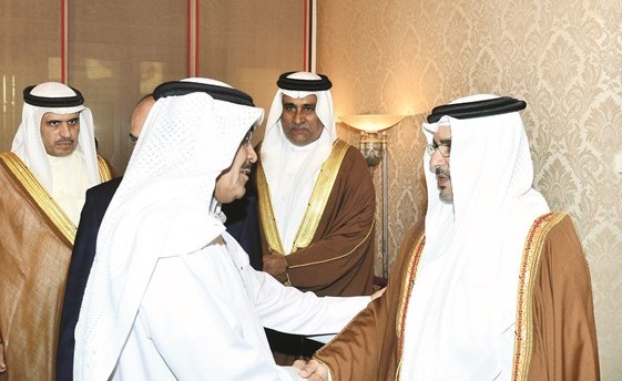 ولي عهد البحرين صاحب السمو الملكي الأمير سلمان بن حمد آل خليفة مرحبا بنائب رئيس الاتحاد الزميل عدنان الراشد 