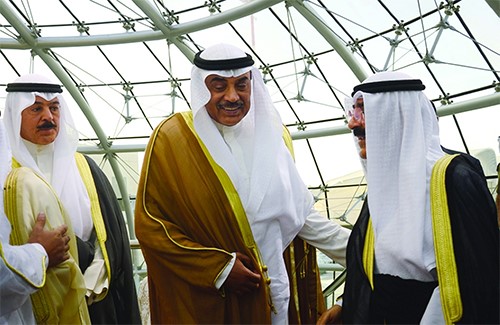 الشيخ مشعل الأحمد والشيخ صباح الخالد والشيخ محمد الخالد