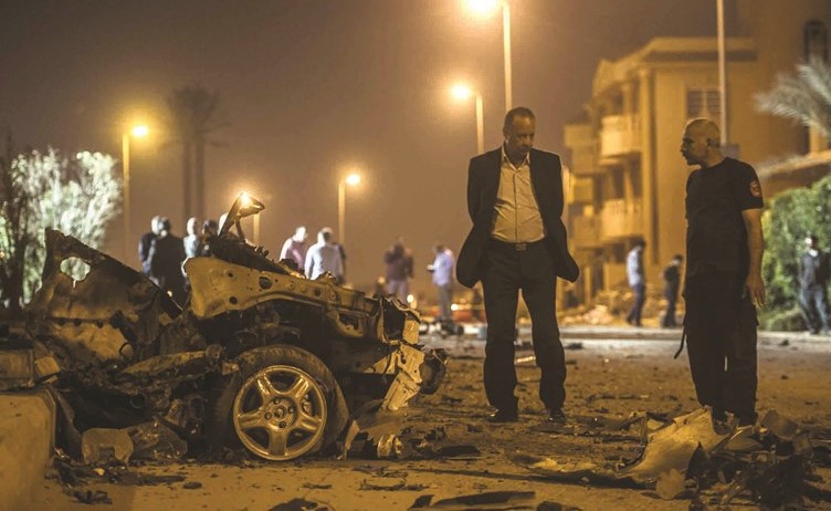 رجال البحث الجنائي في موقع الحادث	 (افپ﻿)