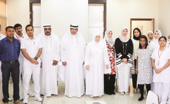 التعريف بالاسلام مع الموظفين ومسؤولي بنك الدم﻿