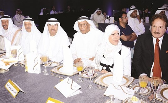 الملحن الصولة في حفل تكريم رواد الفن الكويتي في مجالي التمثيل والغناء ومعه محمد المنصور ومريم الصالح ومصطفى أحمد عام ٢٠١٣