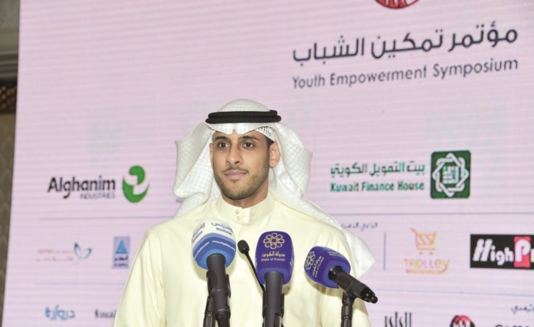 عبداللطيف الشارخ ﻿