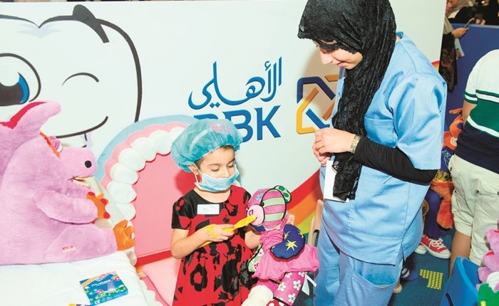 جانب من تفاعل الاطفال مع متطوعي الحملة﻿