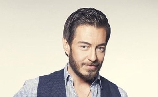 أحمد زاهر أحدث أبطال «اختيار إجباري»