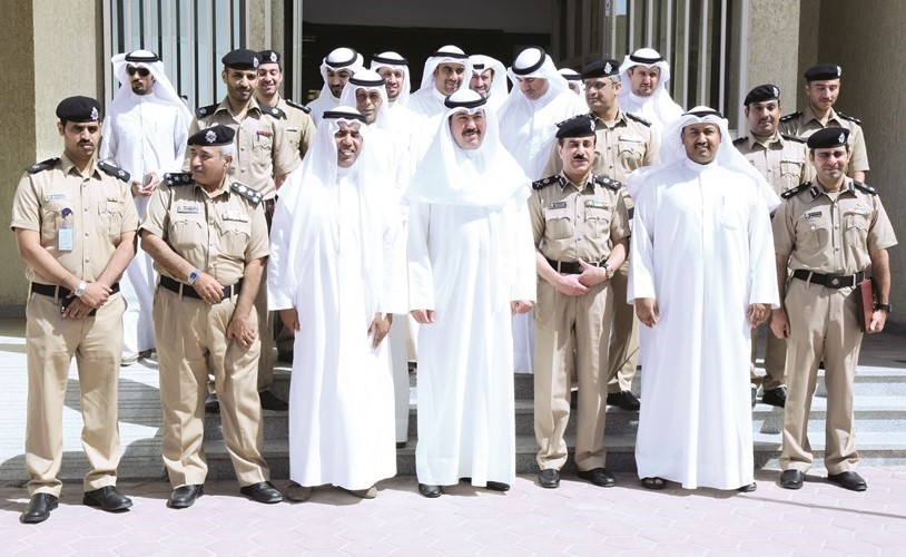 المستشار انور العنزي متوسطا قيادات العدل والداخلية﻿