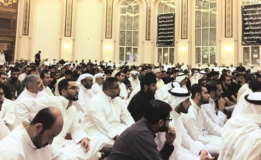 حضور كبير في مسجد الباقر ﻿