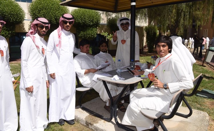  واستراحة خلال الانتخابات ﻿