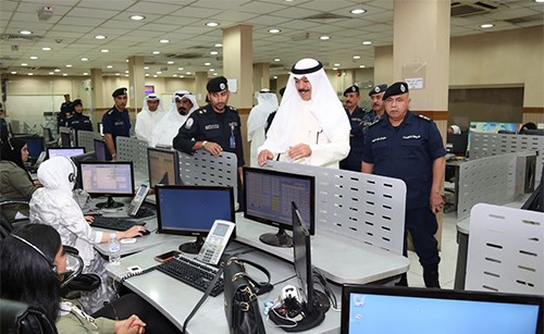 وزير الداخلية تفقّد غرفة اتخاذ القرار في «العمليات» وزار عدداً من الحسينيات