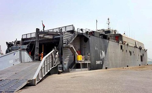 صورة أرشيفية للسفينة وهي تقوم بايصال المساعدات الإنسانية