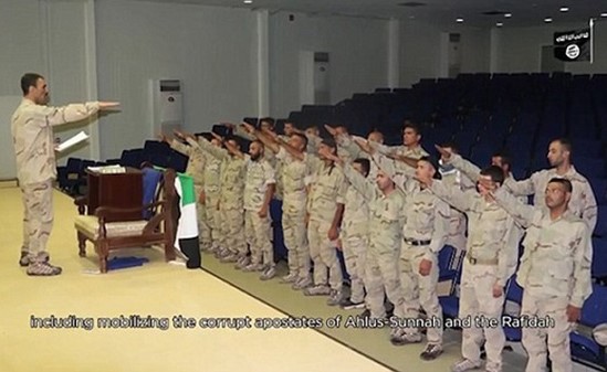 بالفيديو..داعش في أحدث مجازره.. تحية نازية وذبح عناصر للجيش الحر