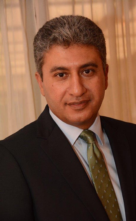وزير الطيران: جميع الوزراء وبينهم وزير الداخلية يخضعون للتفتيش بالمطارات
