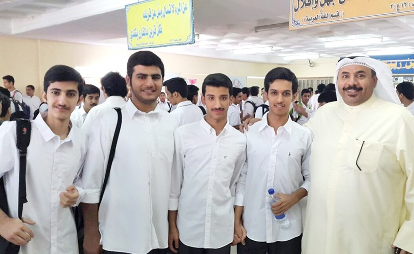 وليد البخيت ومدرسو «لبيد بن ربيعة» استقبلوا أبناءهم الطلبة بالابتسامة وكرم الضيافة