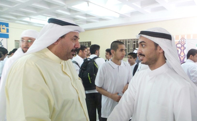 وليد البخيت ومدرسو «لبيد بن ربيعة» استقبلوا أبناءهم الطلبة بالابتسامة وكرم الضيافة