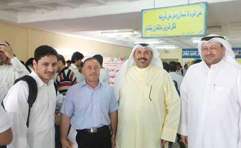 وليد البخيت ومدرسو «لبيد بن ربيعة» استقبلوا أبناءهم الطلبة بالابتسامة وكرم الضيافة