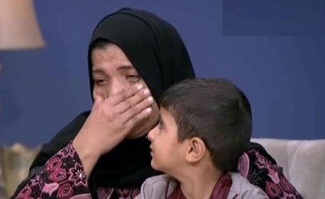 بالفيديو.. أم لثلاثة أطفال و مازالت آنسه!