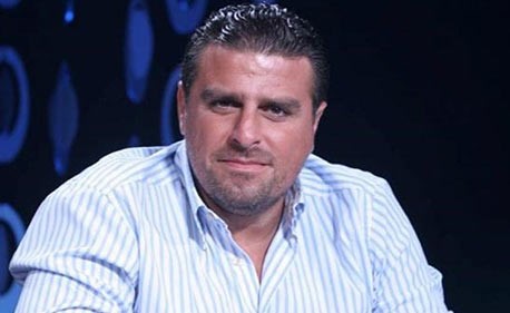 صور إبنة ملحن لبناني تغزو الإنترنت