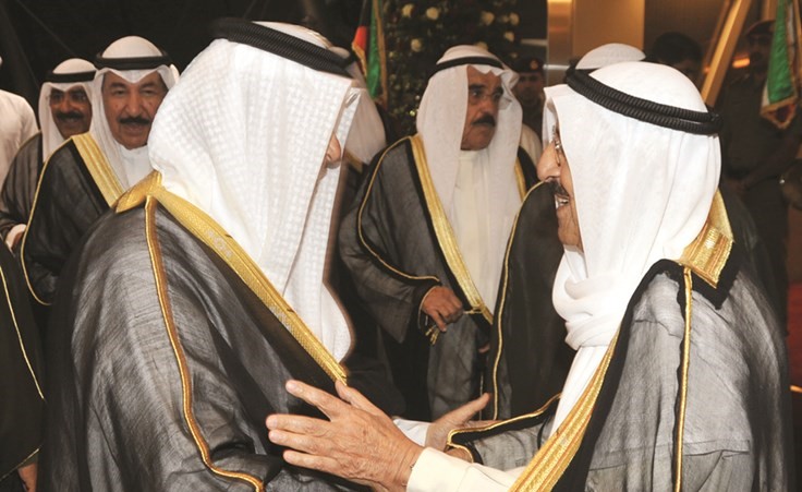 سمو الشيخ جابر المبارك مودعا صاحب السمو الامير الشيخ صباح الاحمد﻿