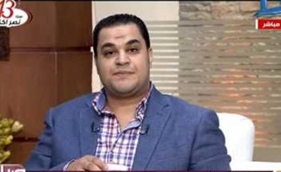 بالفيديو.. متصلة تفاجئ طبيبًا مصرياً على الهواء: أنا أم ابنك.. حرام عليك