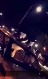 بالفيديو.. شاهد كيف صعد عريس سعودي لسيارة زفافه