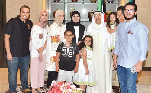 صاحب السمو استقبل أعضاء سفارتنا في تايلند