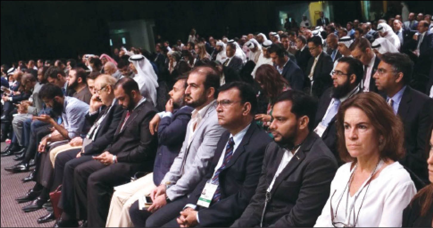  حضور هائل في القمة العالمية للاقتصاد الاسلامي في دبي امس