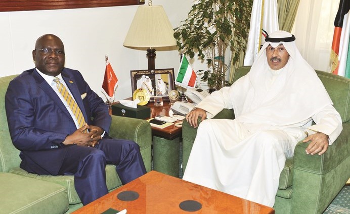  المحافظ الخالد مستقبلا السفير ويلفريد﻿