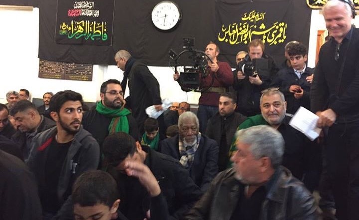 قام الممثل الأميركي المشهور مورغان فريمان في حسينية الخوئي بلندن