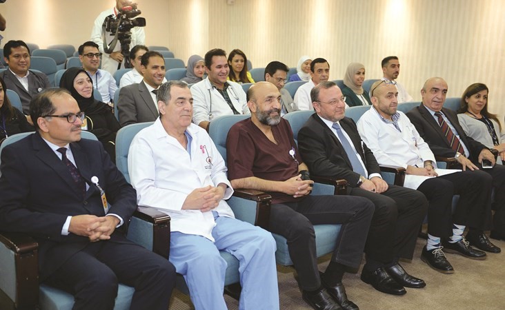 متابعة من الحضور﻿