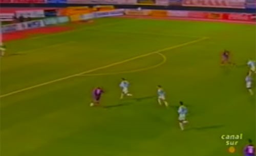 بالفيديو.. قبل 20 عاماً..رونالدو حين أبهر العالم بهدف مذهل