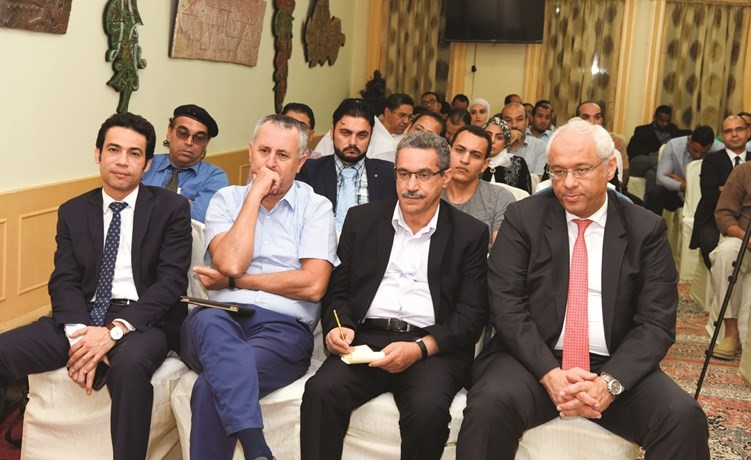 السفير المصري ياسر عاطف والملحق الثقافي دنبيل بهجت في مقدمة الحضور﻿