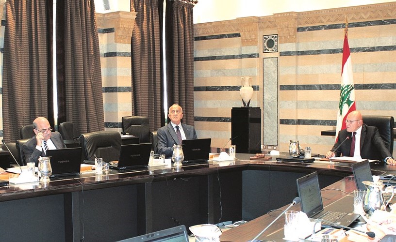 جانب من جلسة مجلس الوزراء برئاسة رئيس الحكومة تمام سلام في السرايمحمود الطويل﻿