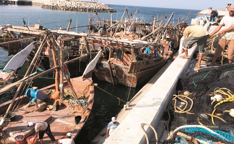 سفن الصيد تم التحفظ عليها في قاعدة صباح الاحمد البحرية ﻿