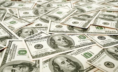الدولار يتجاوز 15 جنيهاً و40 جنيهاً زيادة في الذهب