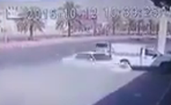 بالفيديو.. حادث مروع يودي بحياة طالب عشريني في حفر الباطن