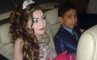 مصر: للمرة الثالثة خلال عام.. أهالى محافظة الدقهلية يزفون طفلين فى حفل خطوبتهما