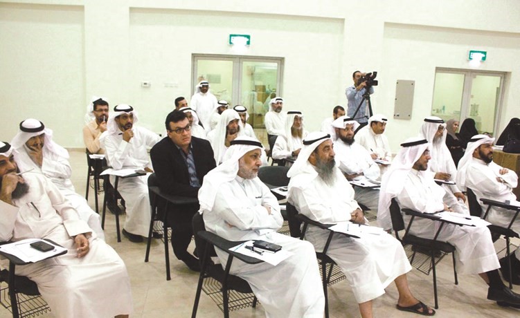 جانب من الحضور خلال الدورة﻿
