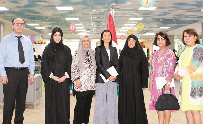 الوفد خلال زيارة هيئة المعرفة والتنمية البشرية في دبي﻿