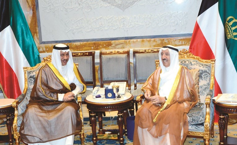 صاحب السمو الامير الشيخ صباح الاحمد مستقبلا سمو رئيس الوزراء الشيخ جابر المبارك ﻿