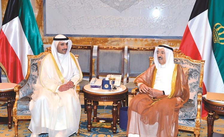 صاحب السمو الامير الشيخ صباح الاحمد مستقبلا مرزوق الغانم ﻿