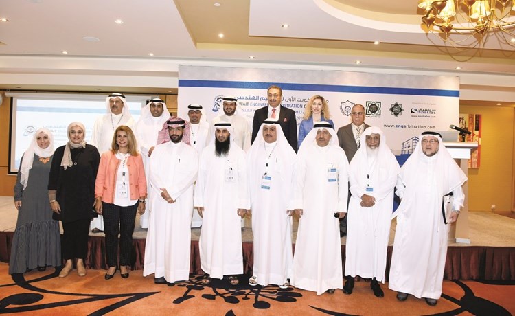 م سعد المحيلبي وم ناصر المطيري ومطلال القحطاني وعدد من المشاركين في المؤتمر 	ريليش كومار﻿