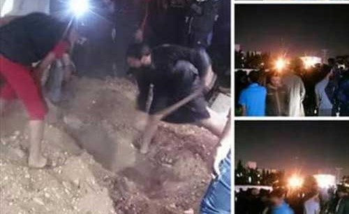 شاهدوا بعد أن سمعوا أصوات مريبة داخل القبر.. قرروا فتحه وهذا ما حصل!