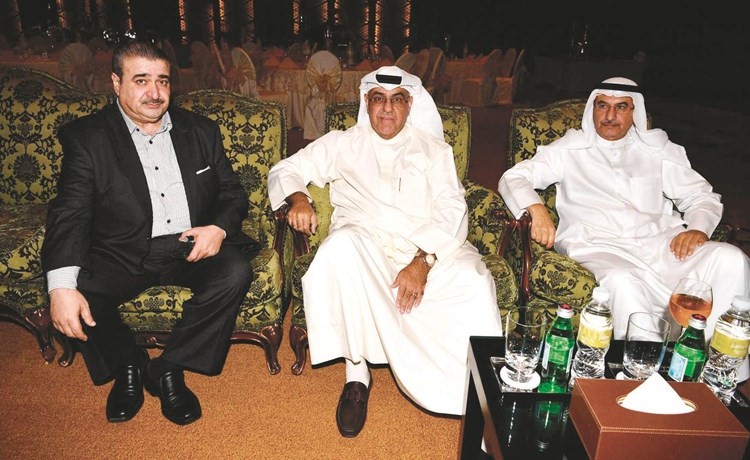درشيد الحمد والشيخ جابر الصباح وهاني مريش ﻿