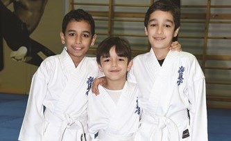 الابطال خالد وعثمان وعبدالرحمن احمد يتطلعون الى نيل الذهب ﻿