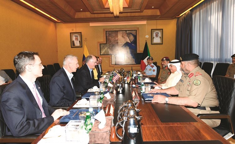 الشيخ خالد الجراح خلال لقائه مع اعضاء مجلس النواب بالكونغرس الاميركي﻿
