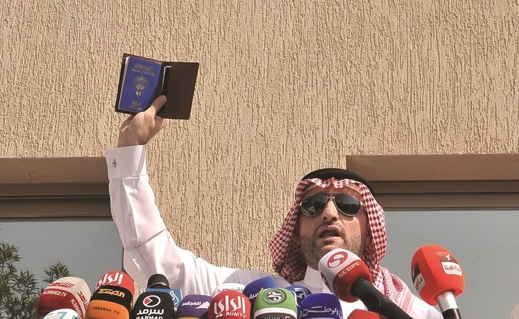الشيخ مالك الحمود يرفع جوازه بعد تسجيل ترشحه في إدارة الانتخابات