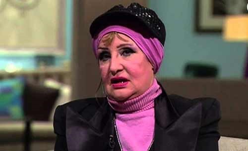 شقيقة الفنانة شهيرة مذيعة تشبهها جدًا.. تعرف عليها