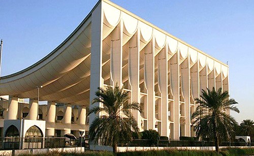 أزمة الدوائر الانتخابية تؤدي إلى الحل الرابع في الحياة البرلمانية